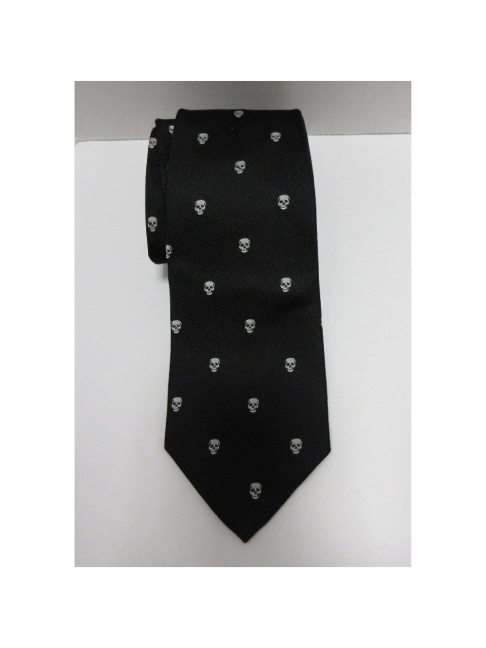 Banana Republic Neck Tie Silk Skull Gothic Halloween AOP Textured